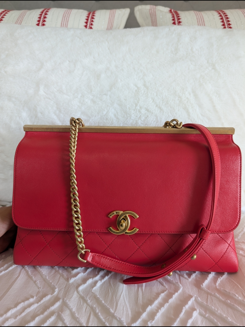 Chanel Coco Luxe Bag - Picture 3 of 16